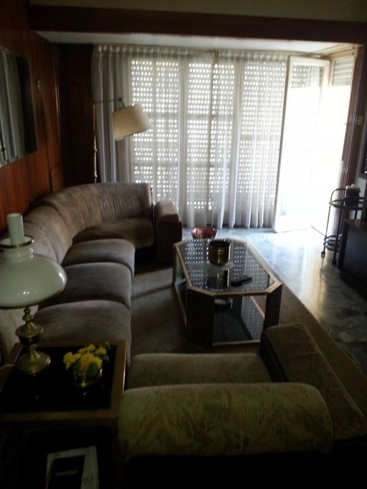 Apartamento de 3 dormitorios en Mar del Plata, Argentina No. 92485