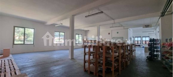 2 rooms Commercial property in Rovereto, Italy No. 145604 5