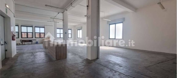2 rooms Commercial property in Rovereto, Italy No. 145604 2