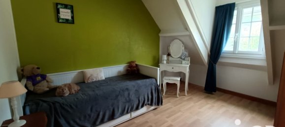 4 bedrooms House in Nogent-le-Roi, France No. 155650 10
