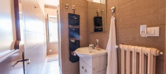 4-salle Appartement à Montesilvano, Italy No. 43177 24