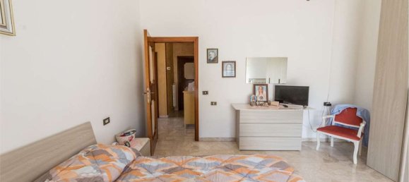 4-salle Appartement à Montesilvano, Italy No. 43177 14