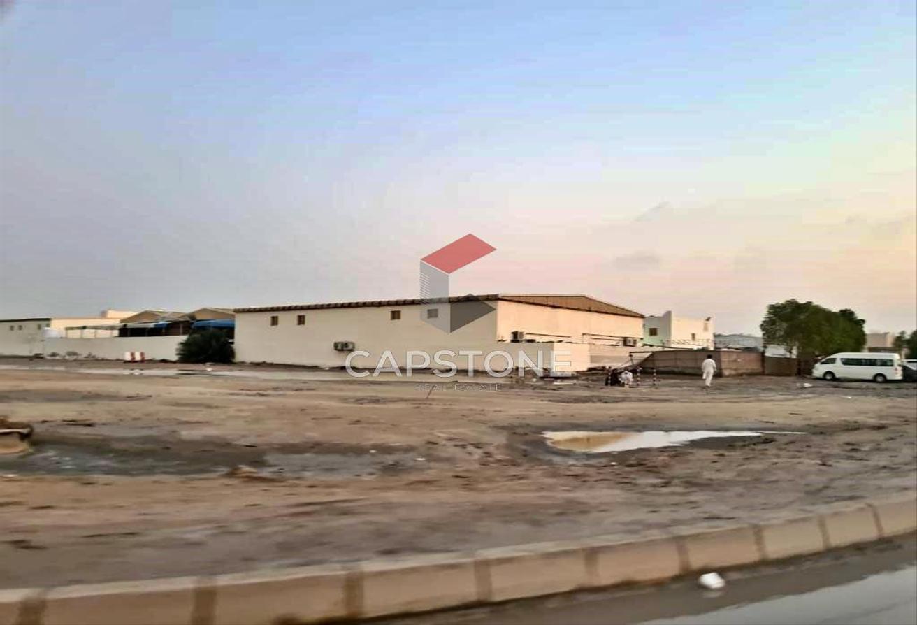Campo de trabajo en Mussafah, UAE 2090 m² No. 21881