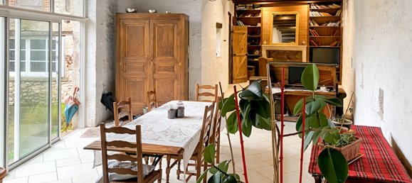 2 bedrooms House in Tavers, France No. 219921 2