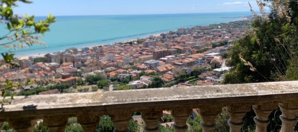 12 rooms Villa in Grottammare, Italy No. 293278 4