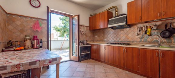 6 rooms House in Rome, Italy No. 270670 8