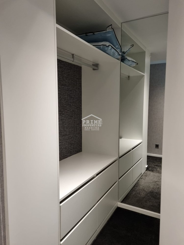 Apartamento de 2 dormitorios en Funchal, Portugal No. 144054