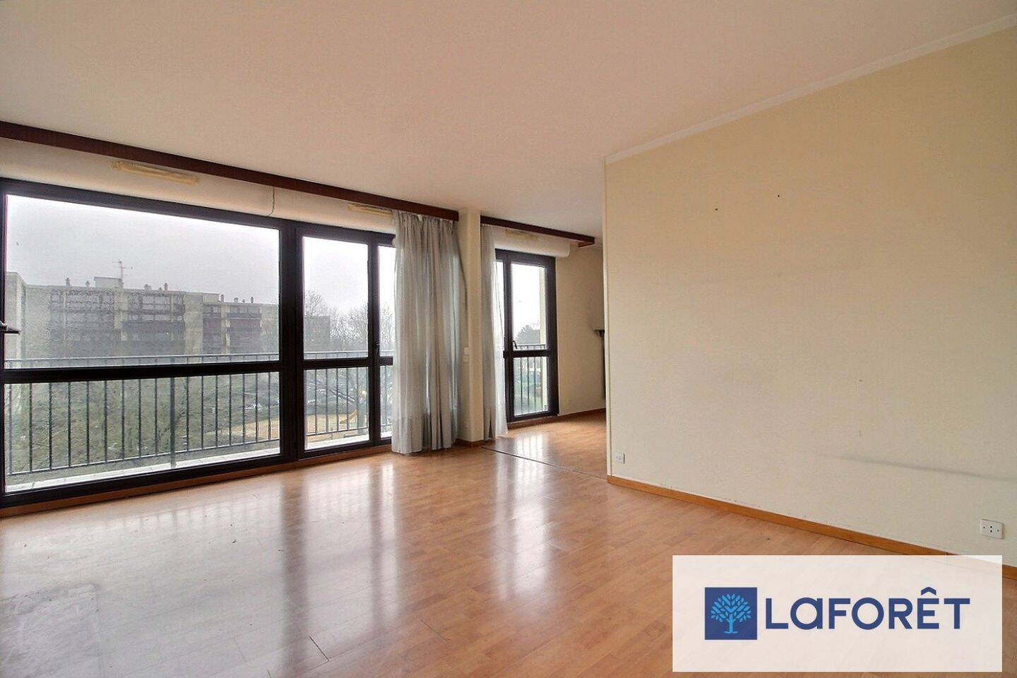 2 chambres Appartement à Ris-Orangis, France No. 281286