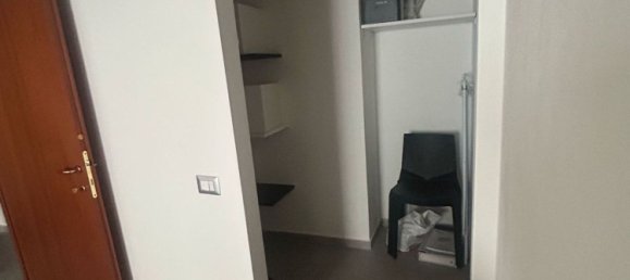 Studio in Varese, Italy No. 251294 10