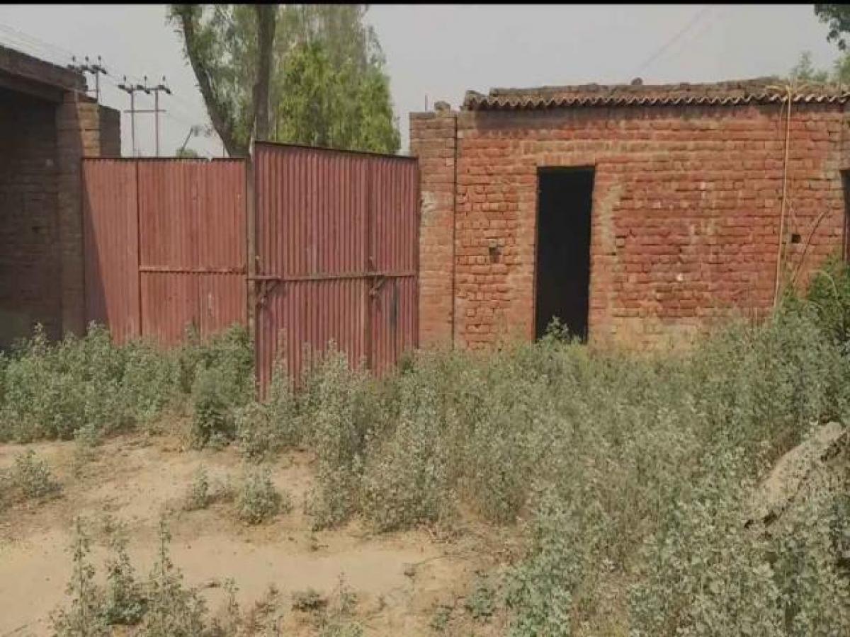 2 bedrooms House in Ghaziabad, India No. 25297