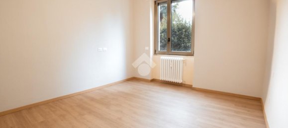 3-Zimmer Wohnung in Bergamo, Italy, Nr. 15088 15