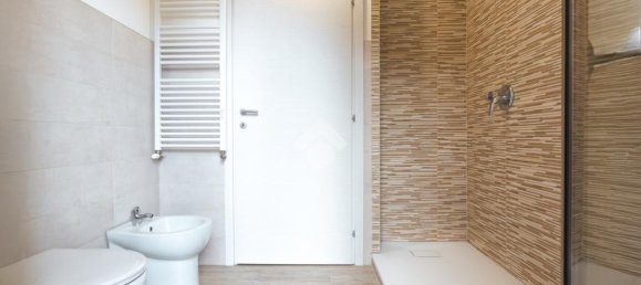 3-Zimmer Wohnung in Bergamo, Italy, Nr. 15088 11