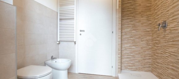 3-Zimmer Wohnung in Bergamo, Italy, Nr. 15088 14