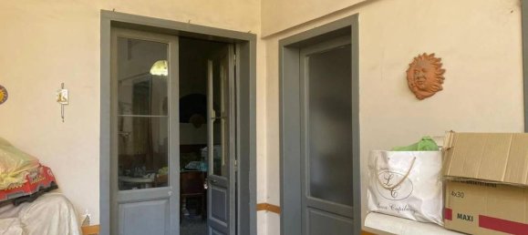 5 rooms Apartment in Curti, Italy No. 72903 2
