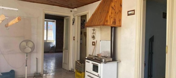 5 rooms Apartment in Curti, Italy No. 72903 4
