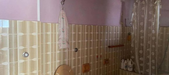 5 rooms Apartment in Curti, Italy No. 72903 12