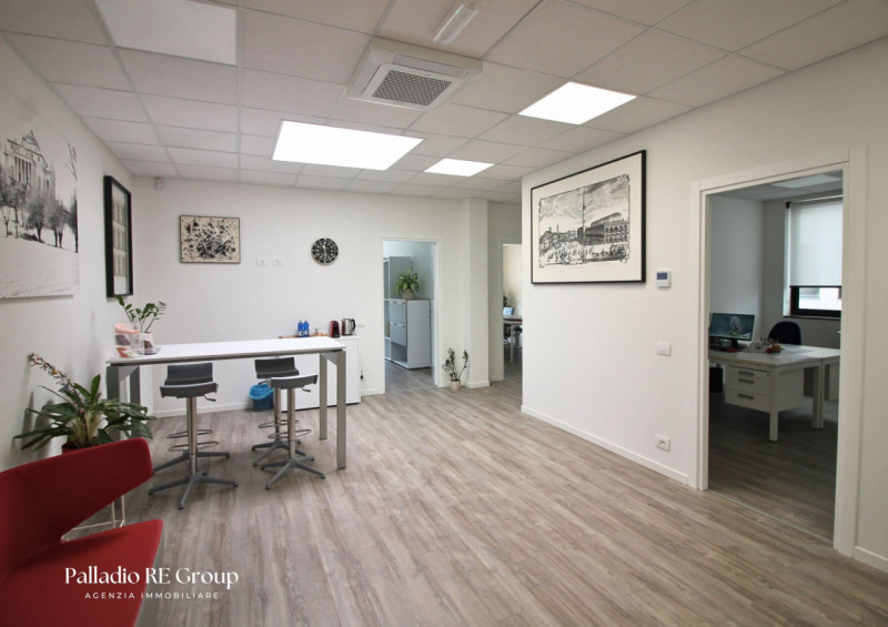 Escritório em Vicenza, Italy 190 m² N.º 350321