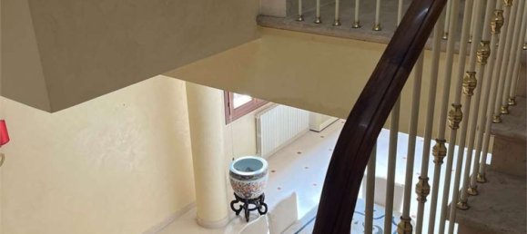 7 rooms Penthouse in Modena, Italy No. 20787 7