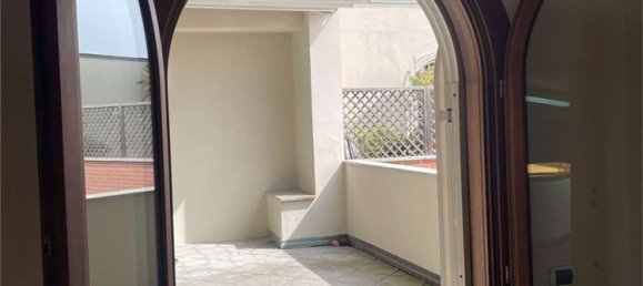 7 rooms Penthouse in Modena, Italy No. 20787 17