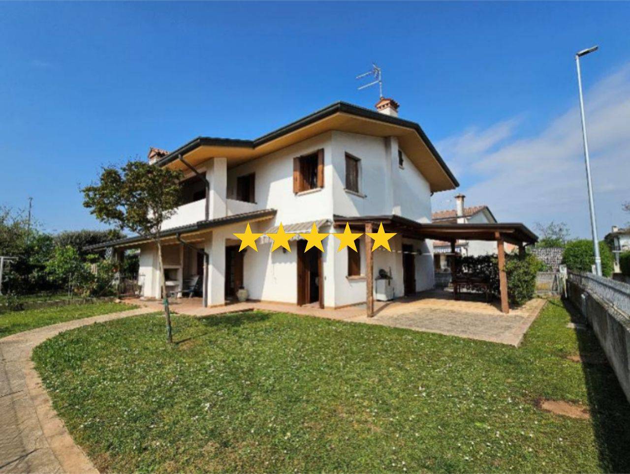 6 bedrooms Apartment in Trevignano, Italy No. 213663