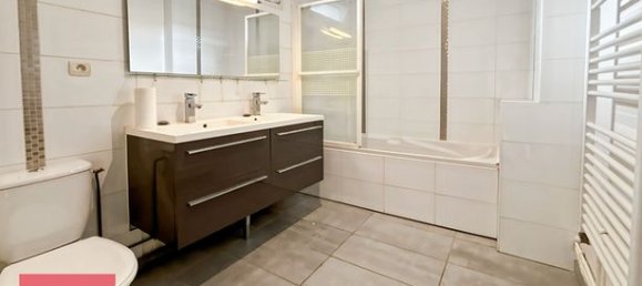 4 bedrooms House in Bernay, France No. 359967 6