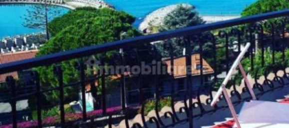 2 bedrooms Apartment in Ospedaletti, Italy No. 305523 2