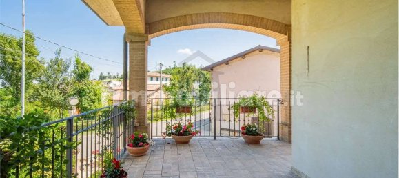 3 bedrooms Villa in Viano, Italy No. 298539 7