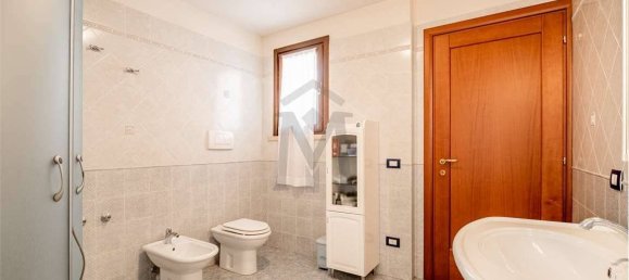 3 bedrooms Villa in Viano, Italy No. 298539 36