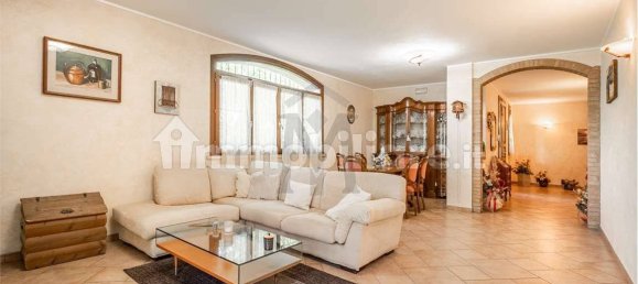 3 bedrooms Villa in Viano, Italy No. 298539 10
