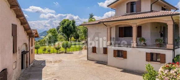 3 bedrooms Villa in Viano, Italy No. 298539 37