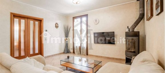 3 bedrooms Villa in Viano, Italy No. 298539 13