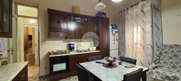 2 Schlafzimmer Wohnung in Palermo, Italy, Nr. 287908 11