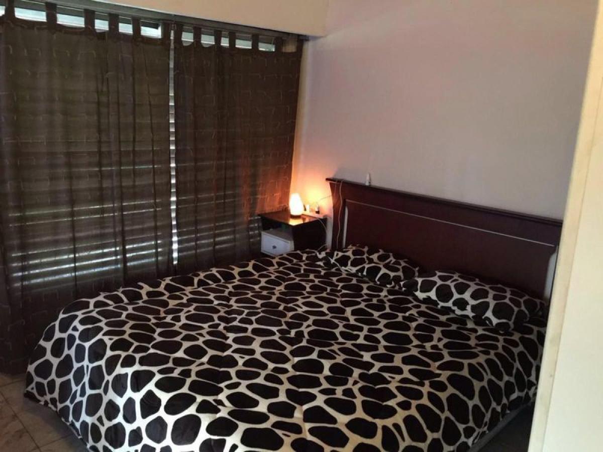 Дом с 3 спальнями в Морено, Аргентина № 2040