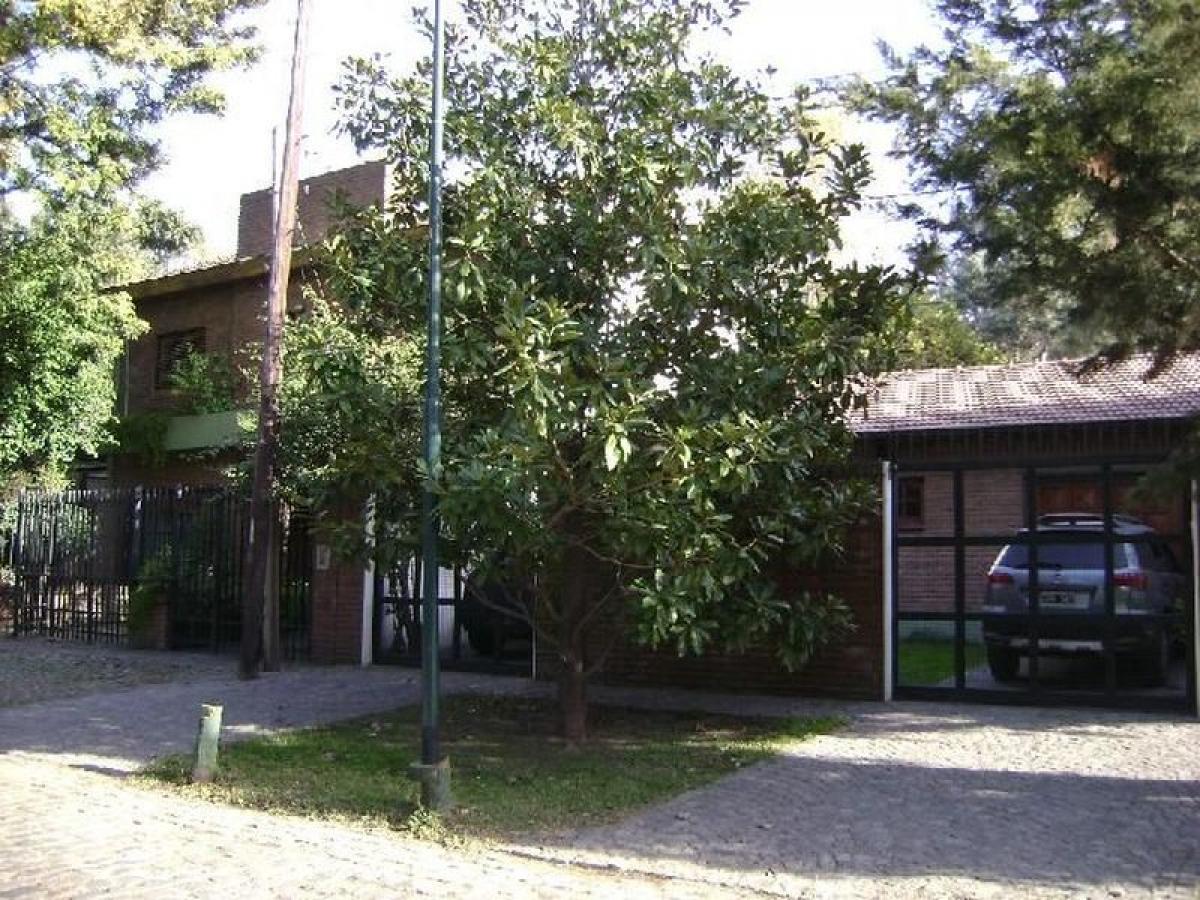 4 bedrooms House in General San Martin, Argentina No. 10183