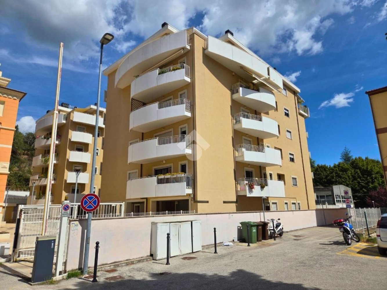 4 bedrooms Apartment in Ascoli Piceno, Italy No. 377903