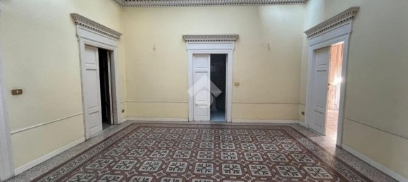 6 rooms Apartment in Frosinone, Italy No. 285959 4