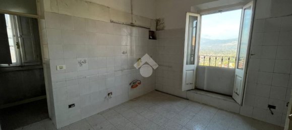 6 rooms Apartment in Frosinone, Italy No. 285959 9
