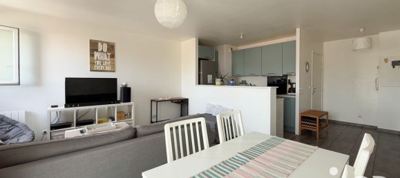 2 bedrooms Apartment in Limeil-Brevannes, France No. 327937 3