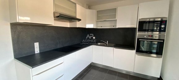 3 chambres Appartement à Pontoise, France No. 188082 4