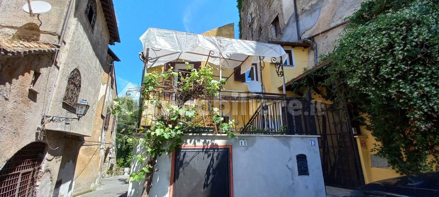 Casa de 2 dormitorios en Mazzano Romano, Italy No. 391350