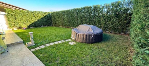 4 rooms Villa in Crema, Italy No. 37516 17