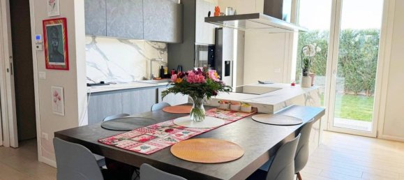 4 rooms Villa in Crema, Italy No. 37516 6