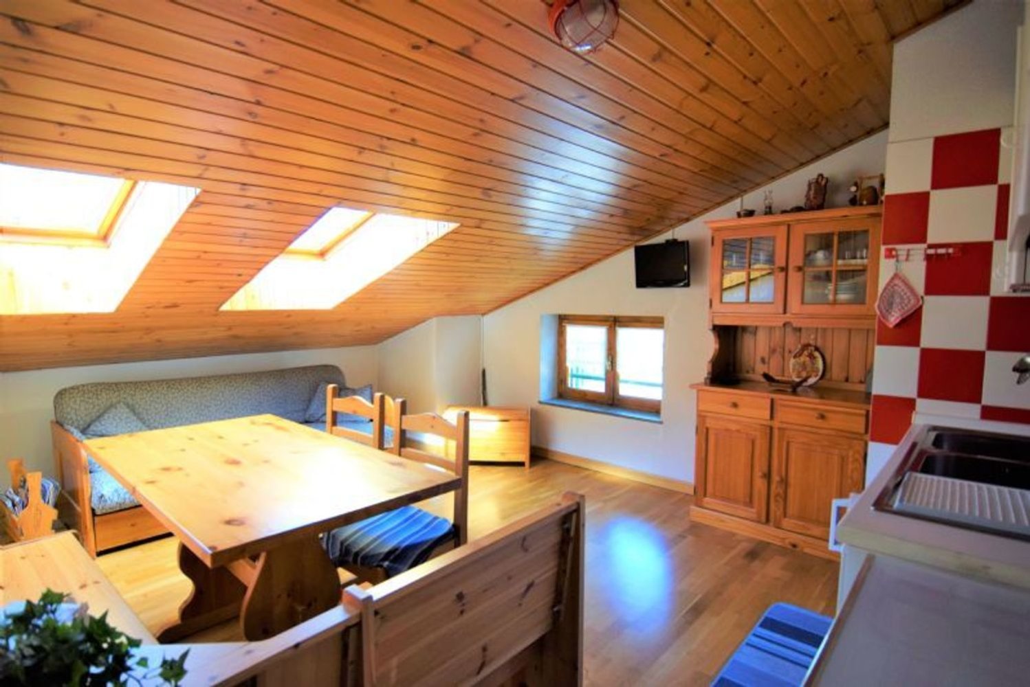 2غرفة شقة في Chiesa in Valmalenco, Italy رقم 162536