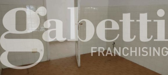 Apartamento de 2 dormitorios en Biella, Italy No. 154265 14