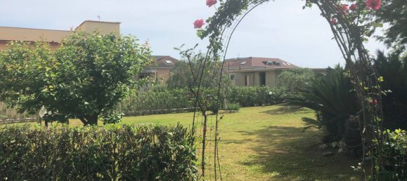 Villa de 4 habitaciónes en Giugliano in Campania, Italy No. 175590 6