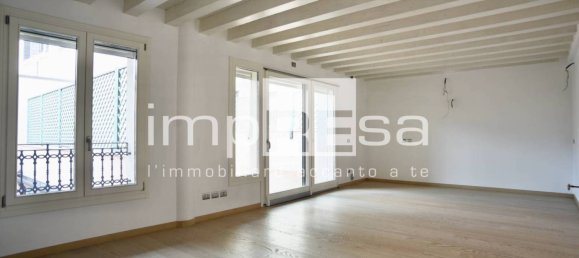 2 chambres Duplex à Treviso, Italy No. 288749 3