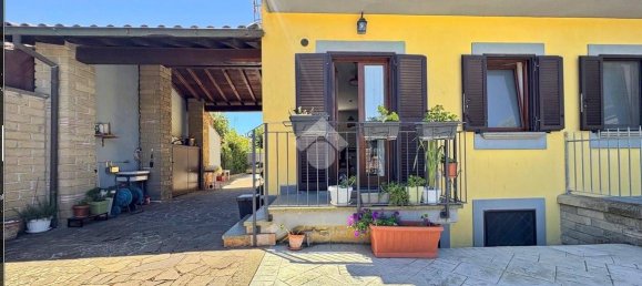 2 bedrooms Villa in Manziana, Italy No. 304074 2