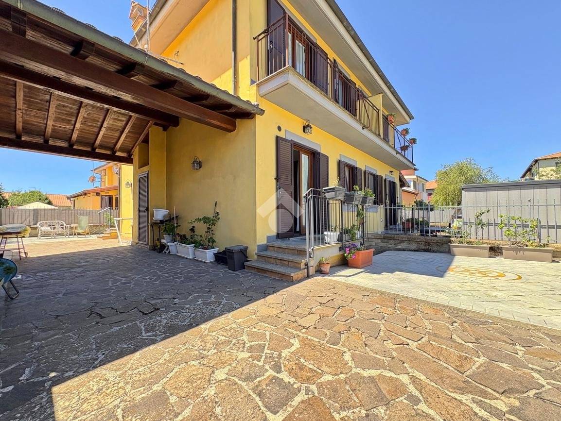 2 bedrooms Villa in Manziana, Italy No. 304074