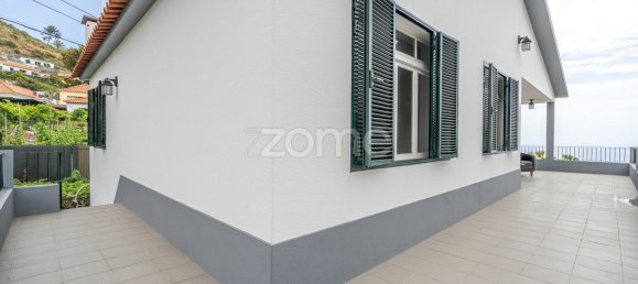 5 bedrooms House in Funchal, Portugal No. 146559 9