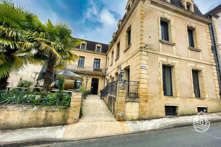 20 bedrooms Building in Dordogne, France No. 280887